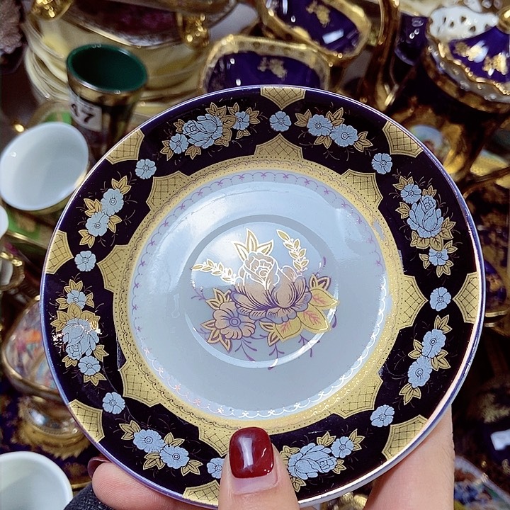 碗微瑕……………………………………4