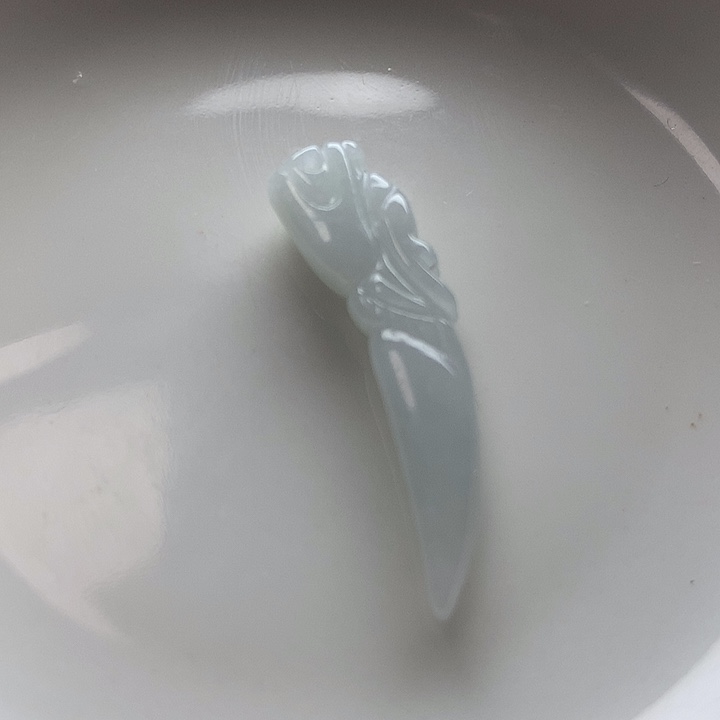 翡翠未镶嵌挂件龙牙1个