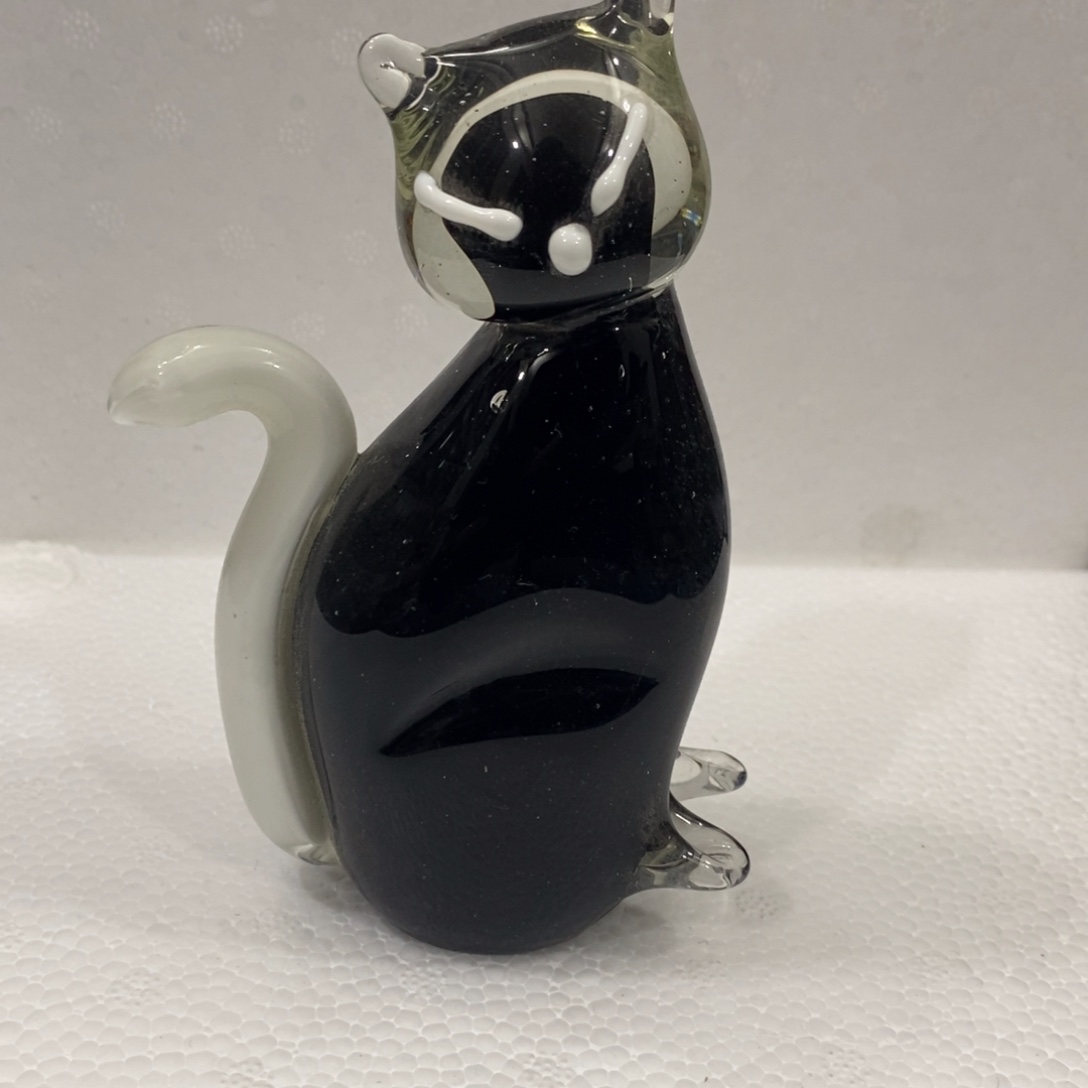 琉璃黑色小猫咪一个