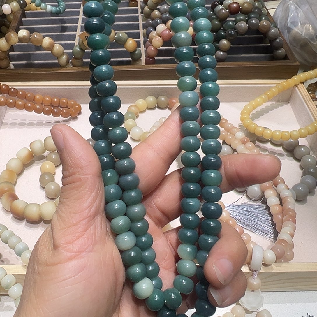 白玉菩提吊坠7×90