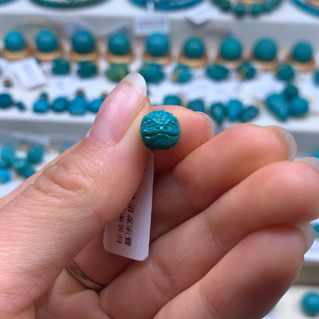绿松石配饰未镶嵌冷****酱