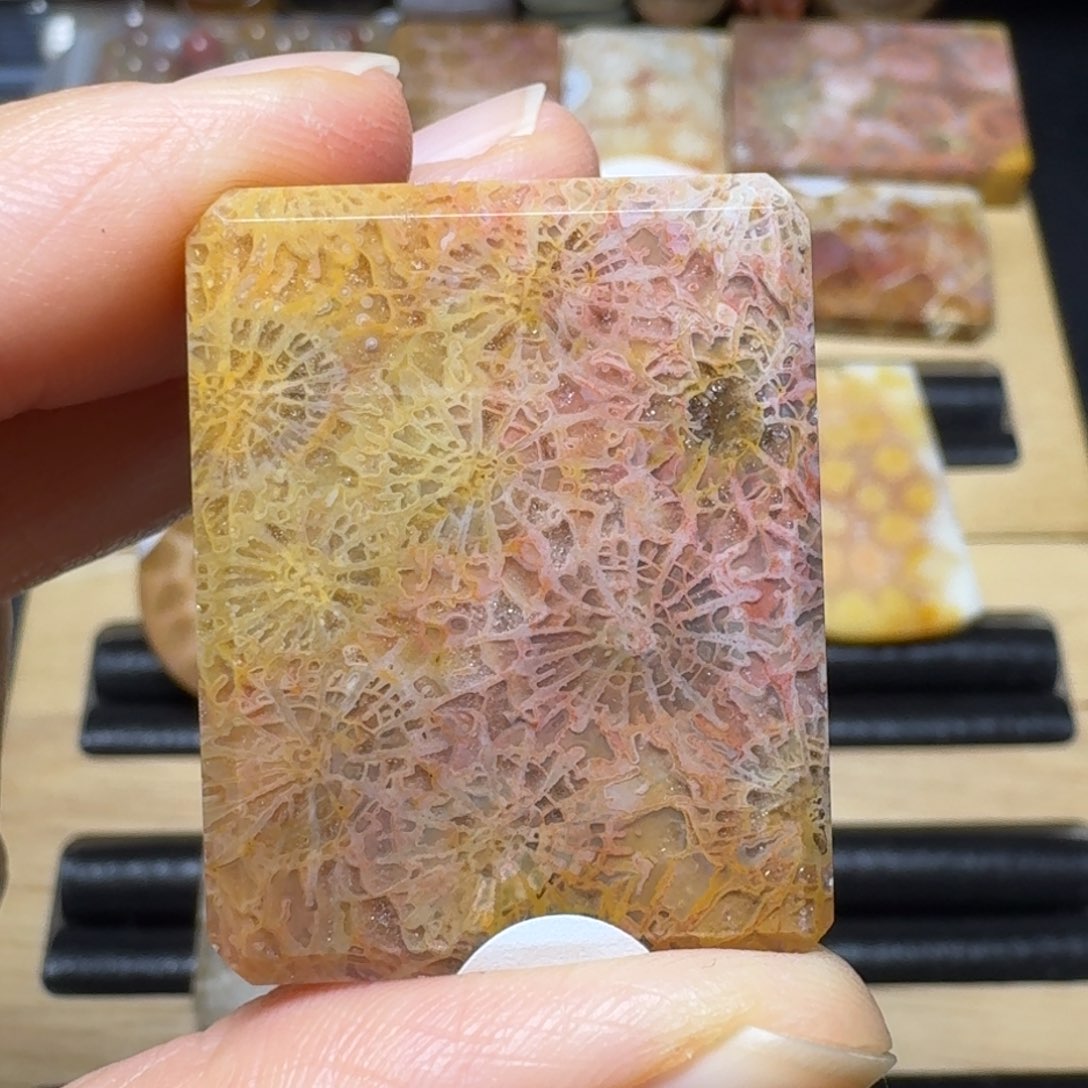 硅化玉类万花筒未镶嵌