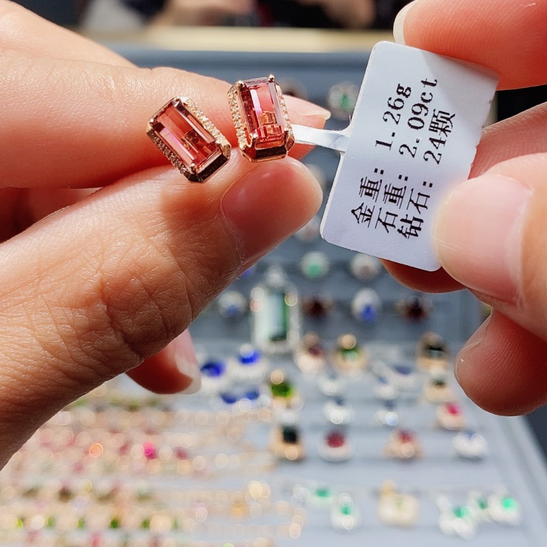 碧玺耳饰18K金镶嵌2.09ct配钻