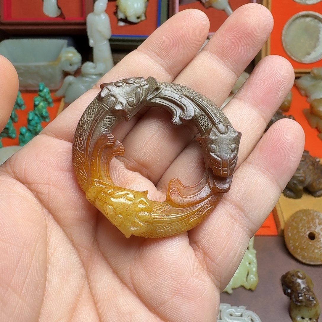 顺***张和田玉（糖玉）未镶嵌挂件