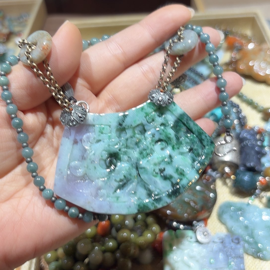 翡翠未镶嵌颈饰原创