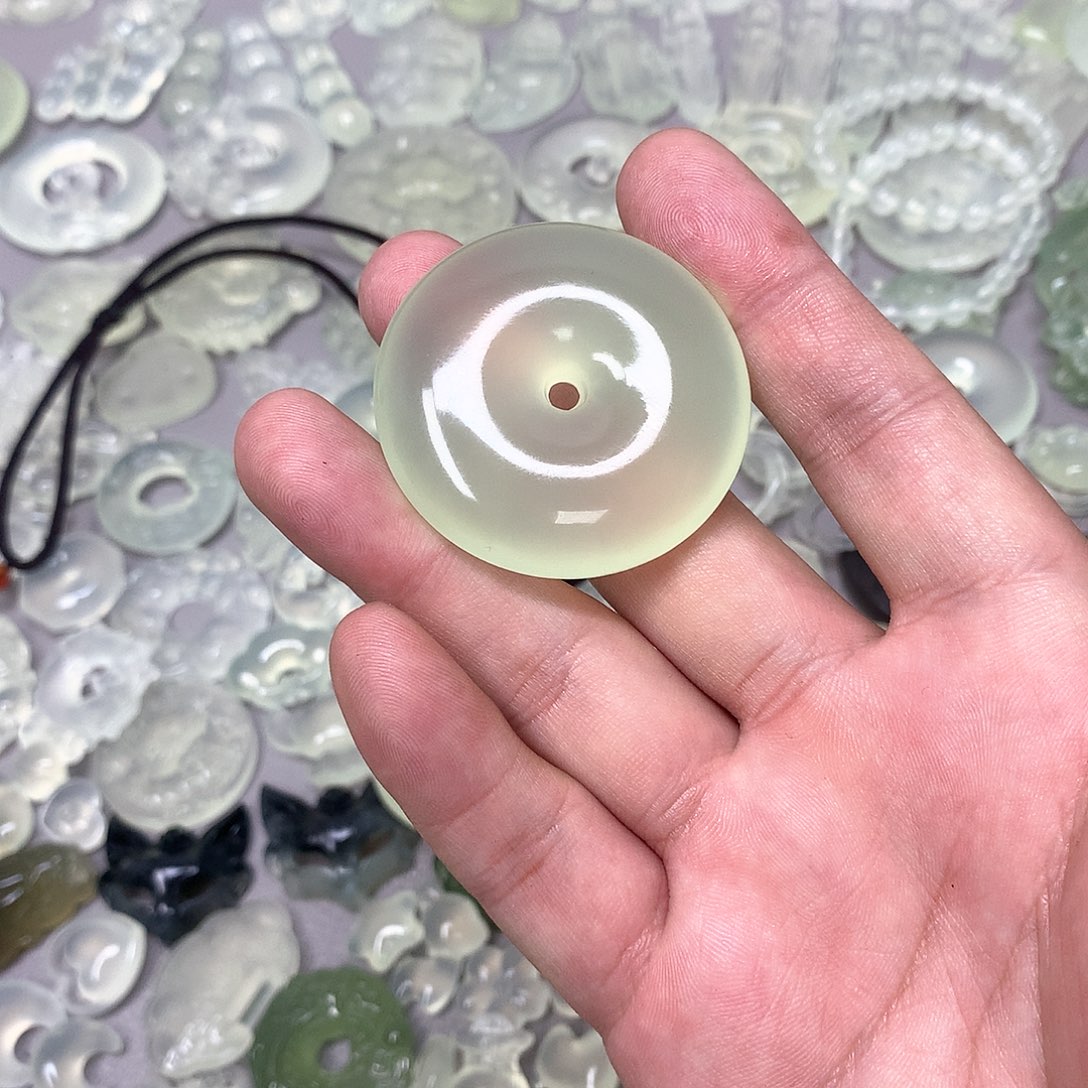 蛇纹石玉颈饰未镶嵌李****c