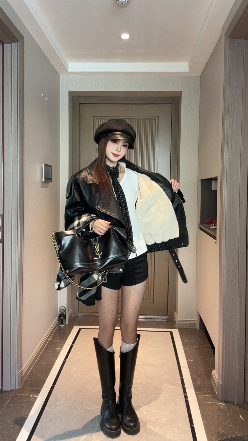 高端肌理感阔版双领机车皮衣女春秋时尚宽松显瘦加绒加厚