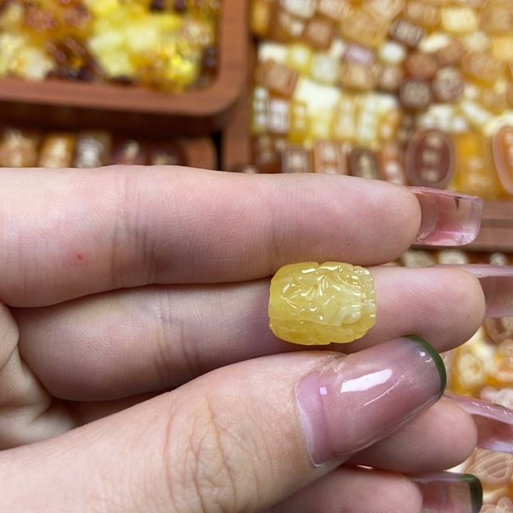 琥珀未镶嵌珠宝奇石清