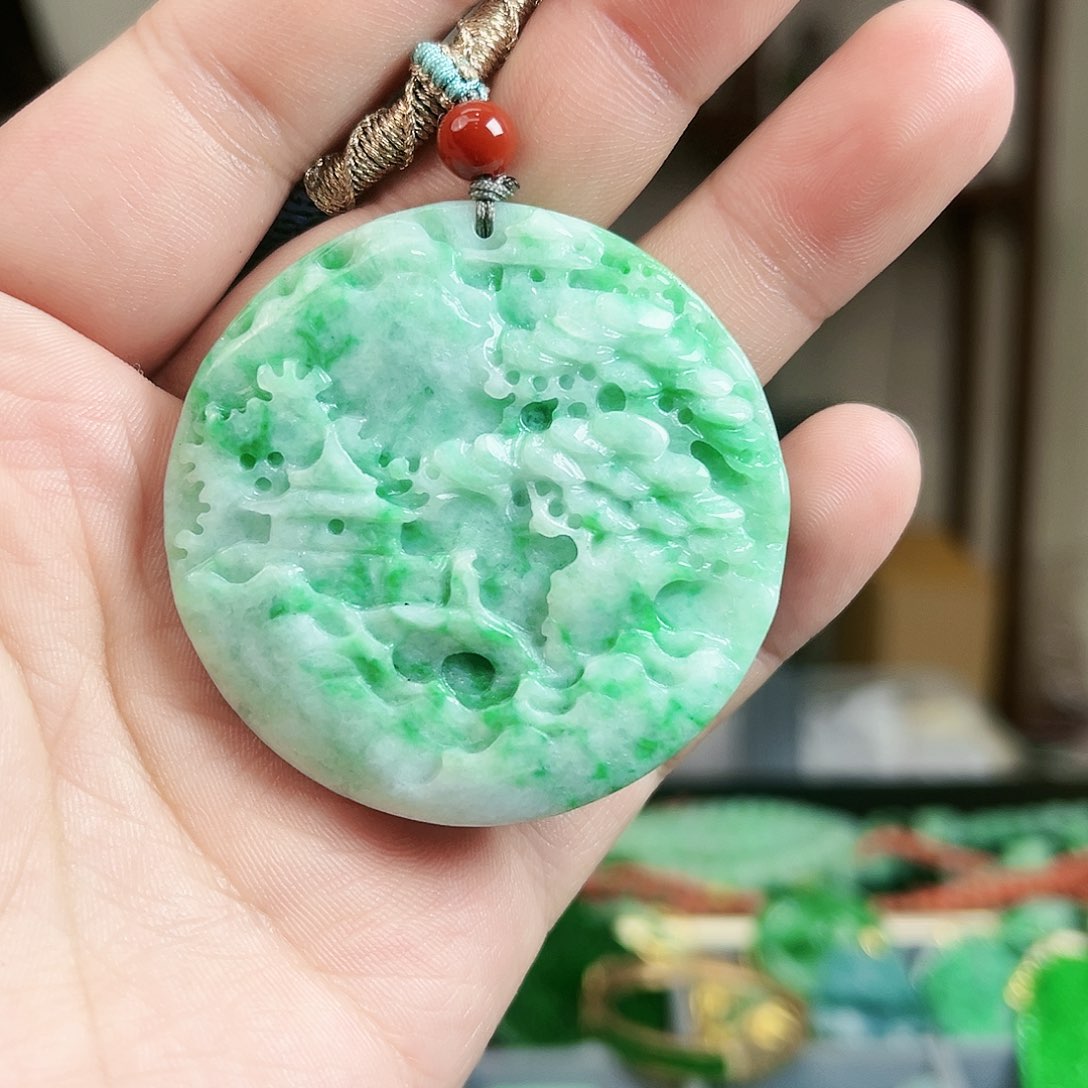 翡翠颈饰未镶嵌吊坠