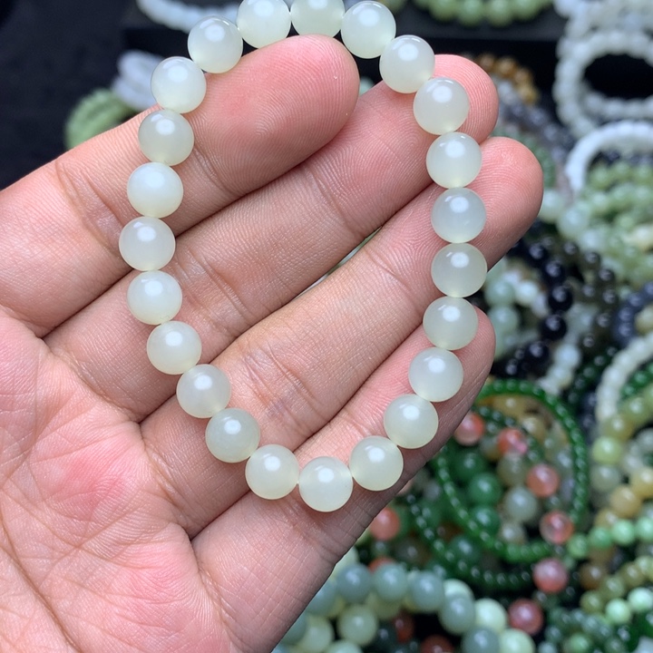 J***e和田玉未镶嵌手串