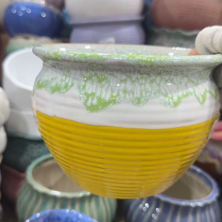 凑9块包邮，有孔，不清楚问客服