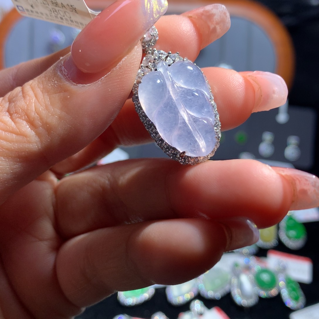 翡翠颈饰银S925镶嵌天然翡翠A货缅料高冰叶子吊坠