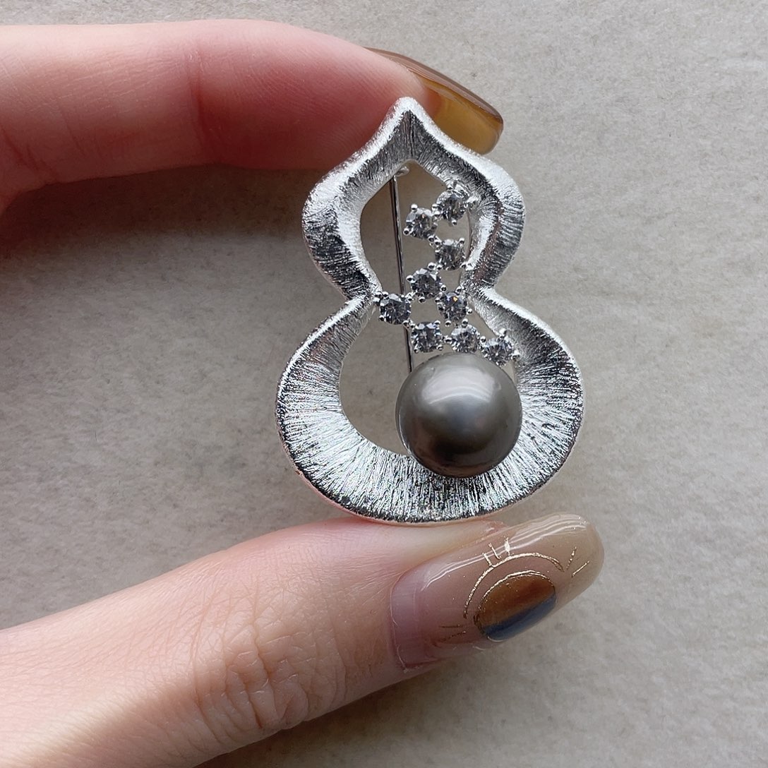 未镶嵌海水珍珠胸针8