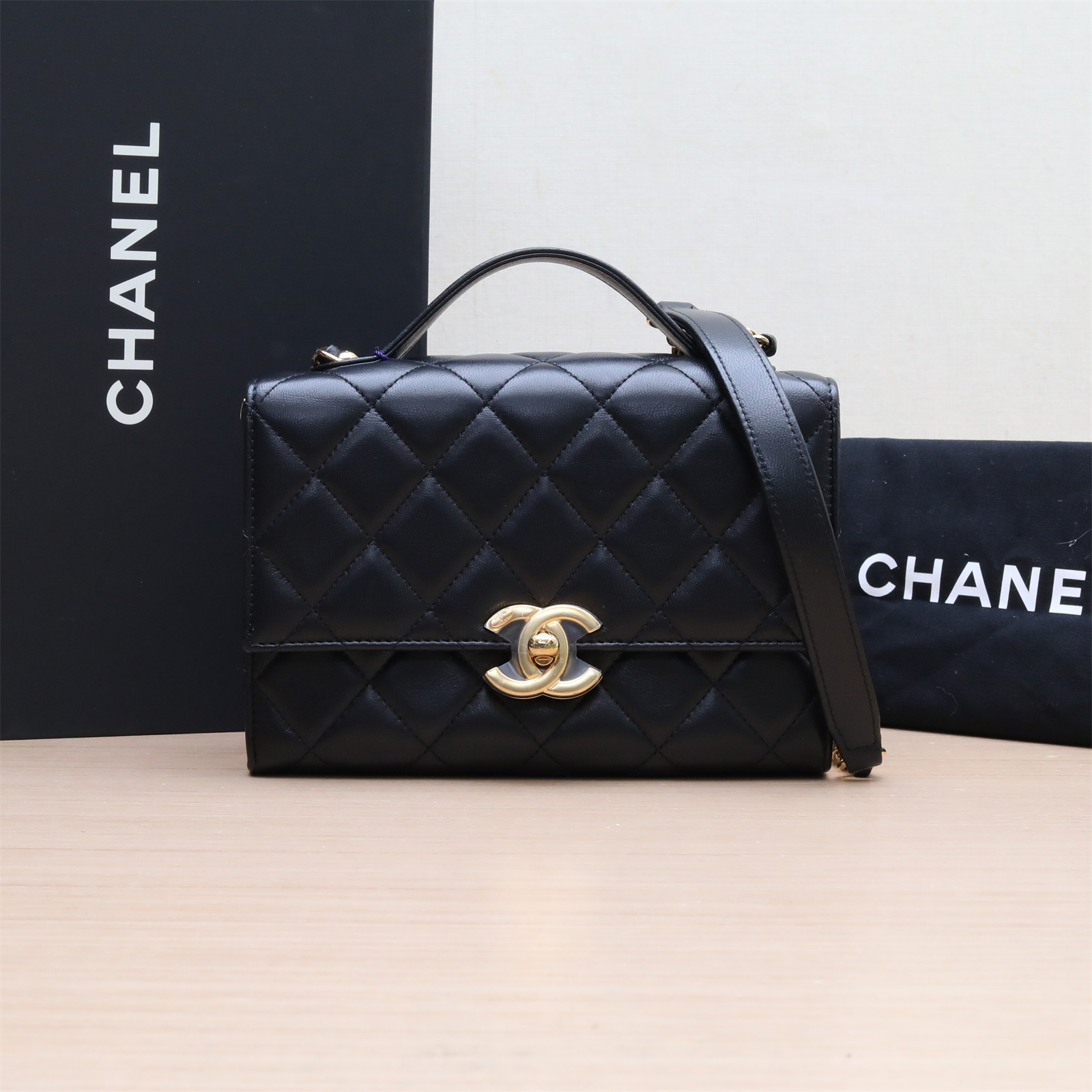 95新 Chanel/香奈儿 活动双双 21K 盒子包 金属镜面 黑色 芯片开