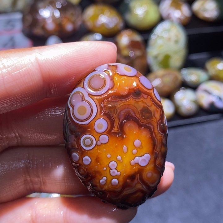 玛瑙/玉髓未镶嵌珠宝奇石99