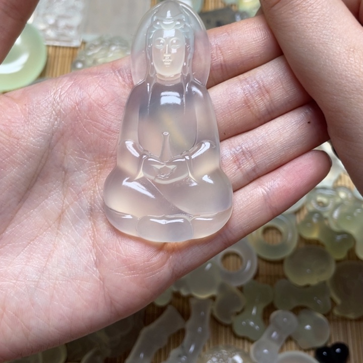 蛇纹石玉颈饰未镶嵌老**机