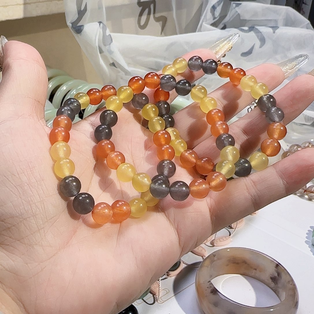 石英质玉（金丝玉）手链未镶嵌