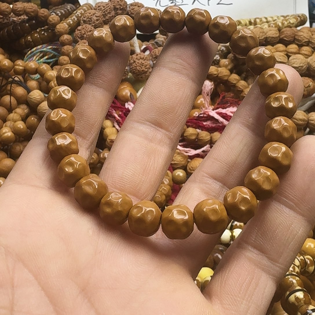 喜***乐吊坠猴头核桃微瑕奶酪