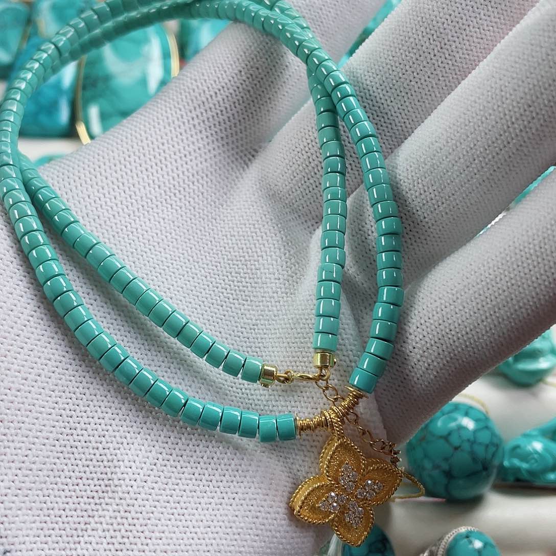 绿松石车挂18K金镶嵌