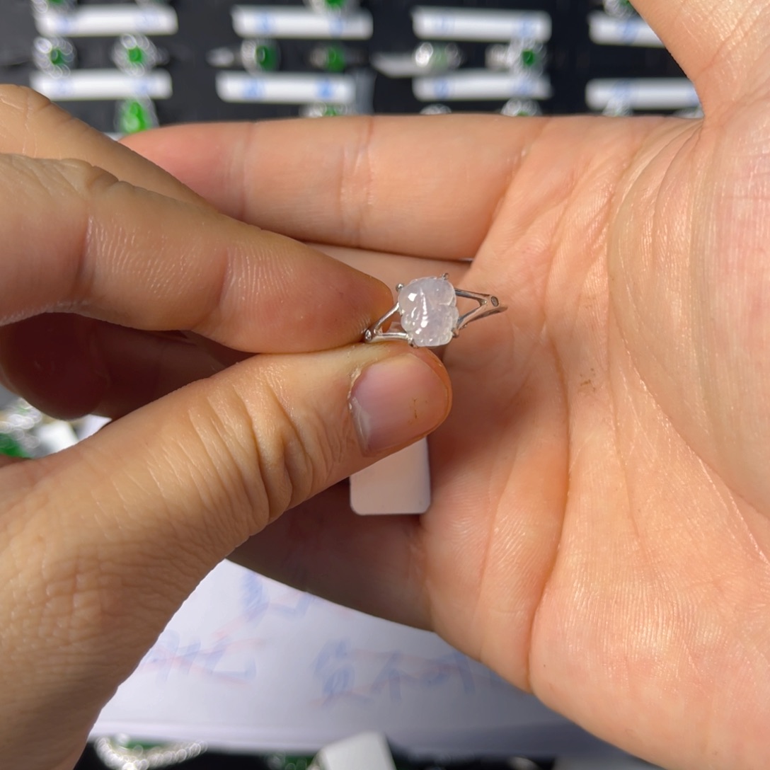 翡翠戒指银S925镶嵌翡翠戒指