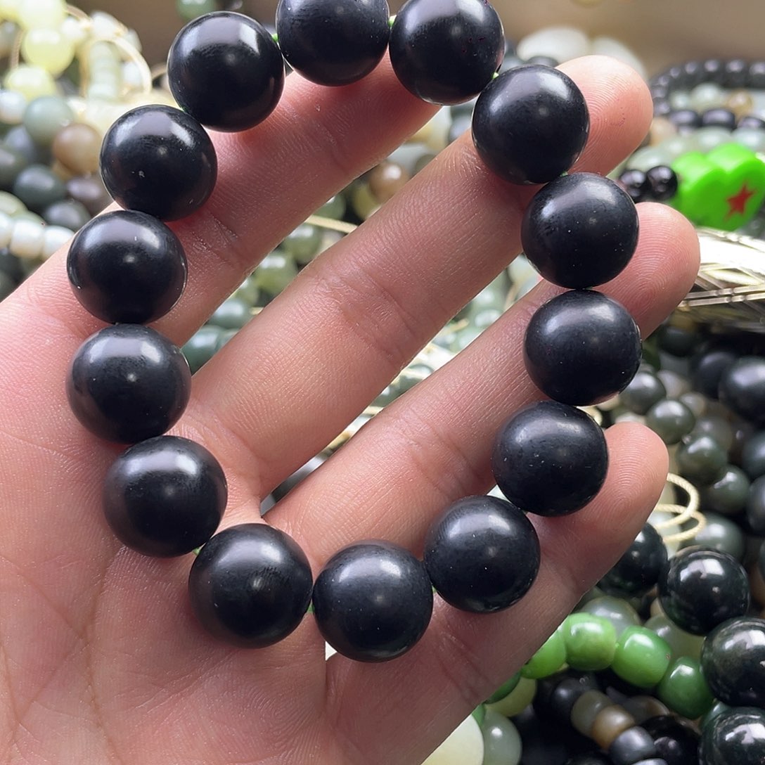 和田玉手串未镶嵌