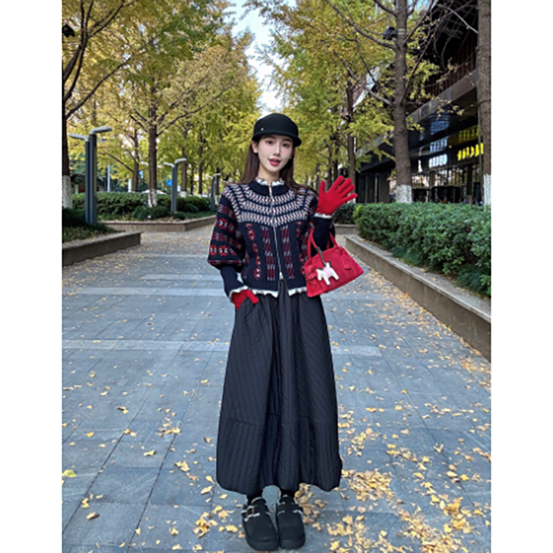 Z022秋冬新款费尔岛巴素兰提花针织藏青色开衫搭宽松半身裙两件套