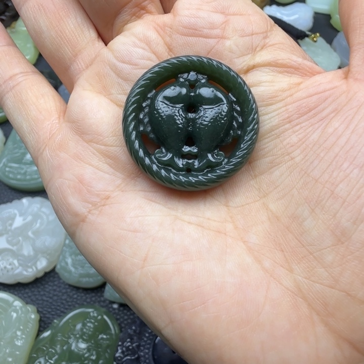 和田玉未镶嵌珠宝奇石