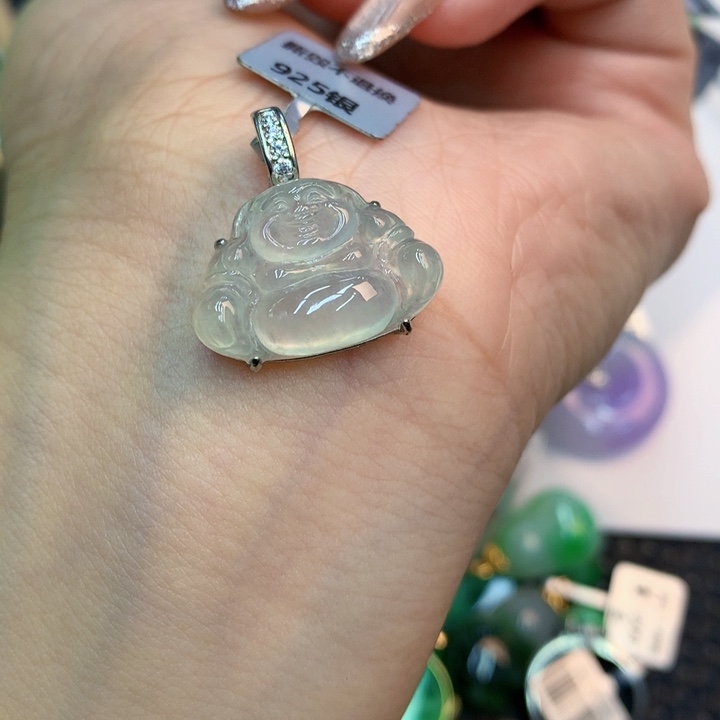 颈饰未镶嵌翡翠雪天然翡翠