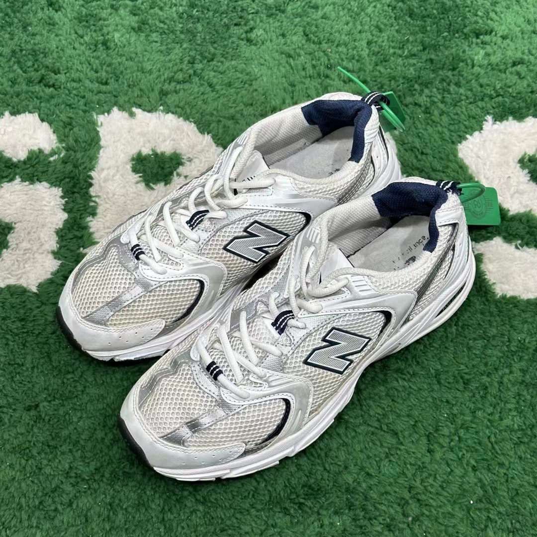 95新 MM6 41.5码 nb 530 白银 无原盒