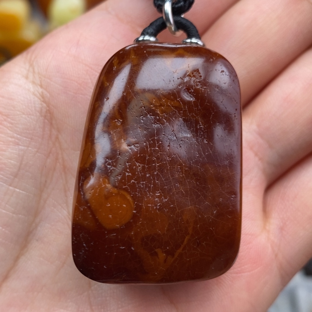 琥珀吊坠(赠链)未镶嵌