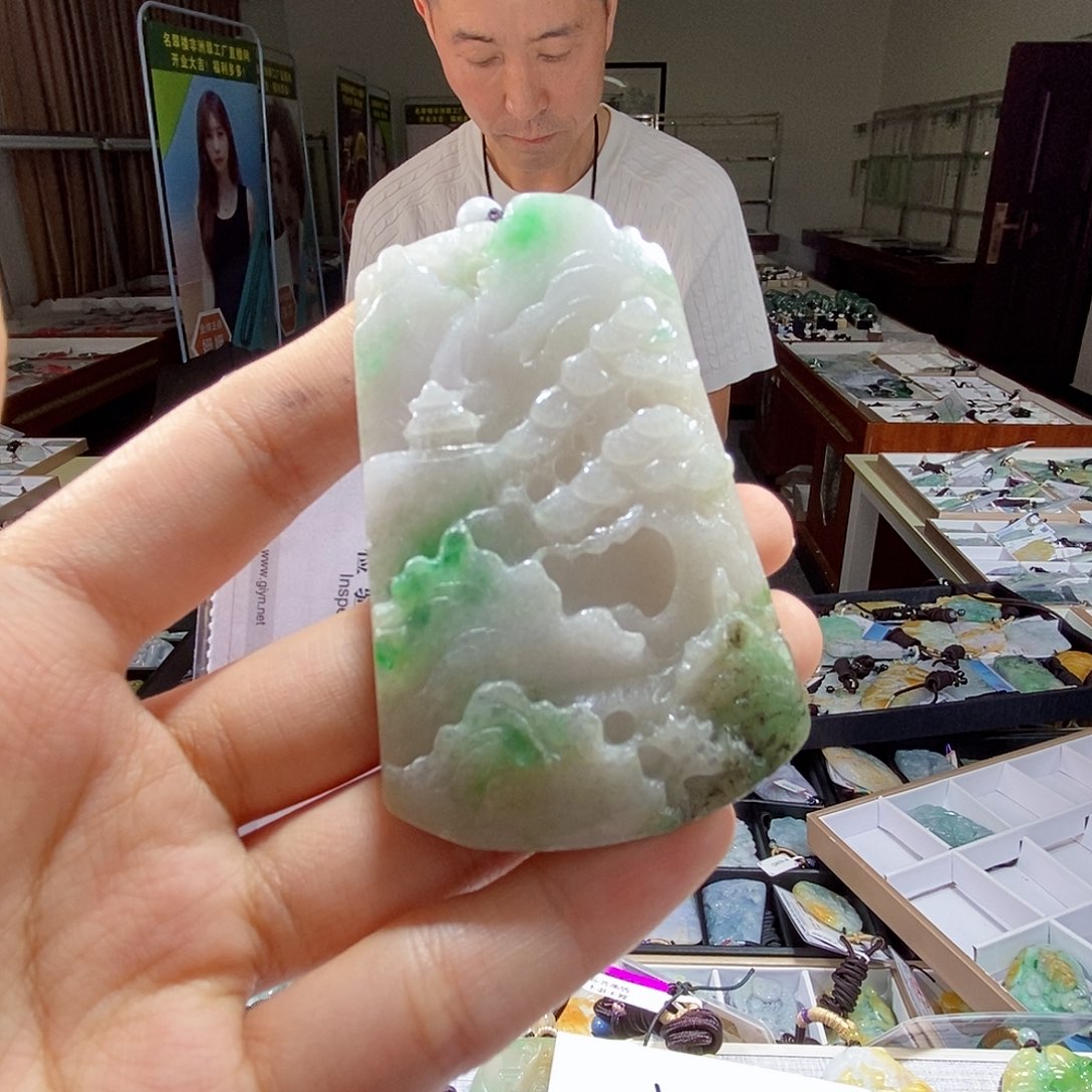 翡翠未镶嵌颈饰翡翠