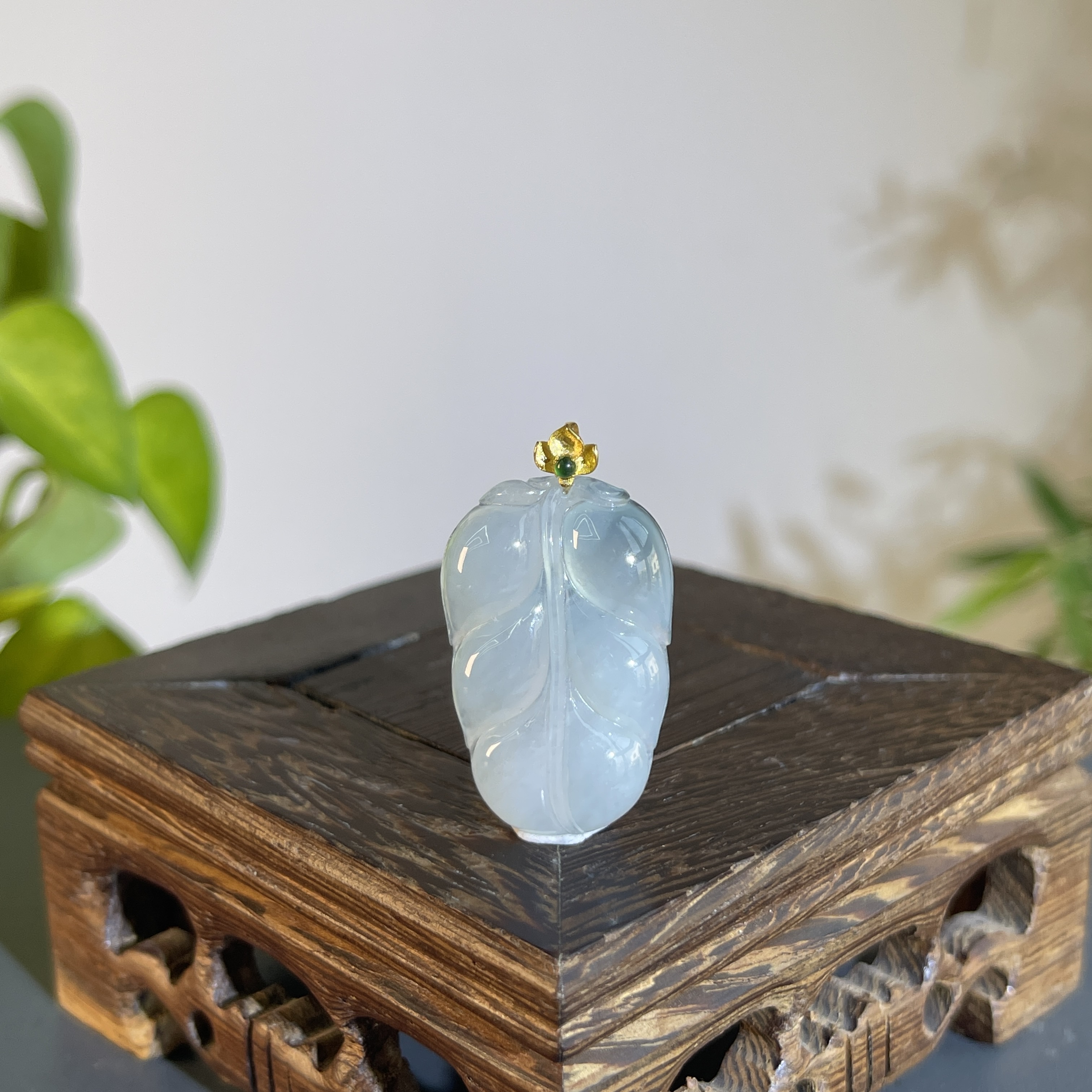 JXA13-33 天然翡翠缅甸A货 18K扣金枝玉叶