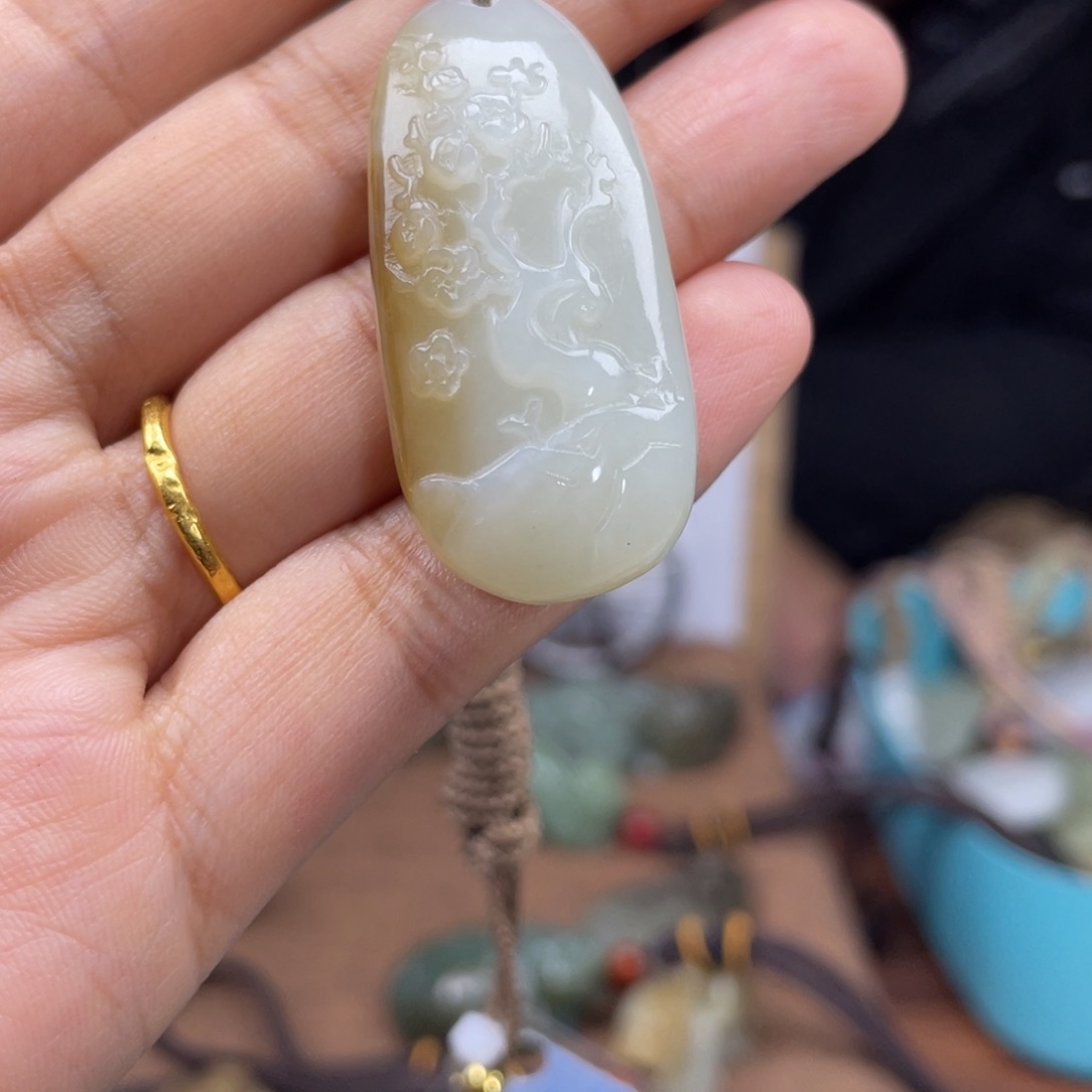 和田玉颈饰未镶嵌