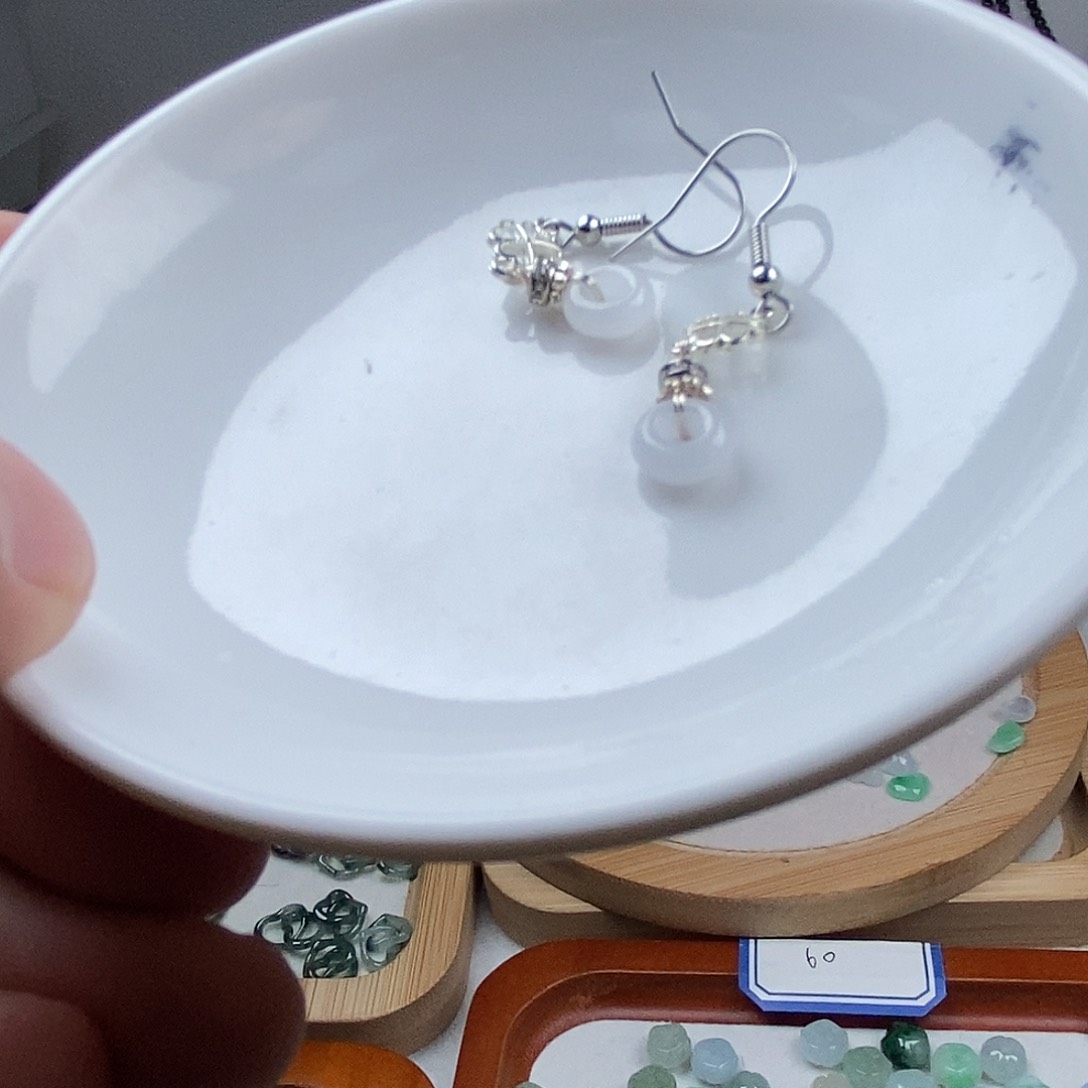 翡翠颈饰未镶嵌福利耳环