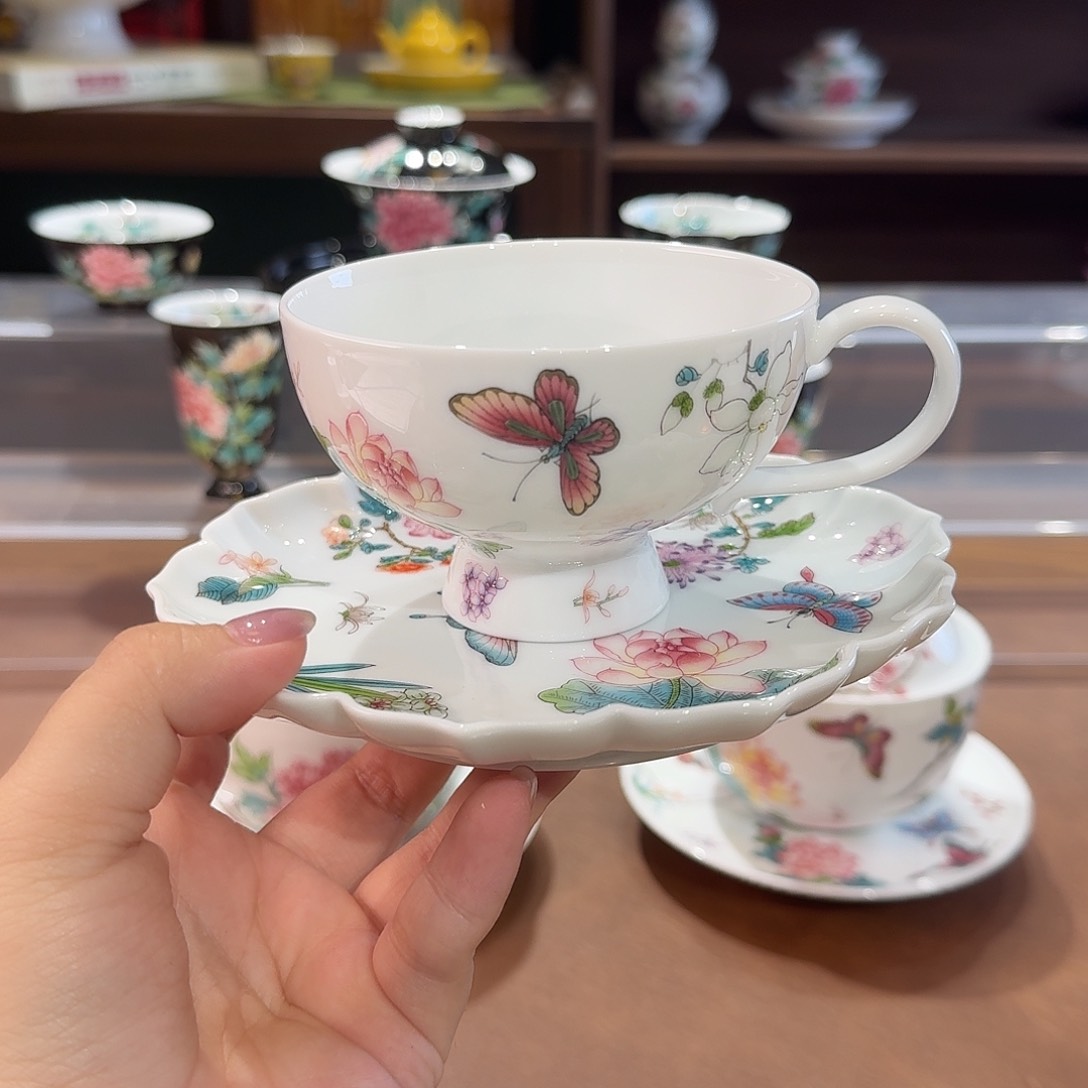 珐琅彩主人杯产茶几茶具