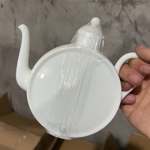 其他瓷酒壶一个陶瓷