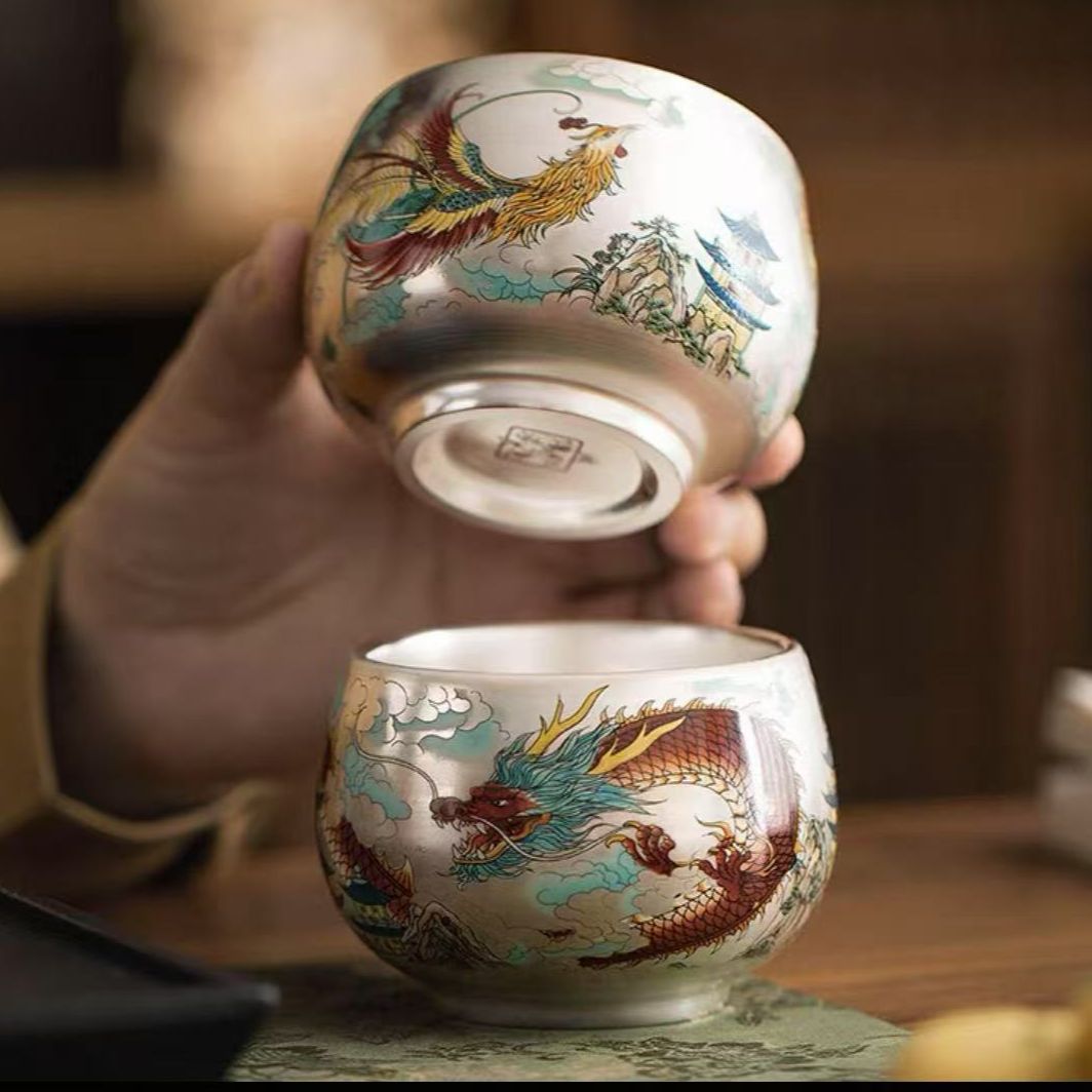 ZH2644-龙纹银裸杯（谢双贵）+凤纹银裸杯（谢双贵）+黑色小号礼盒2个