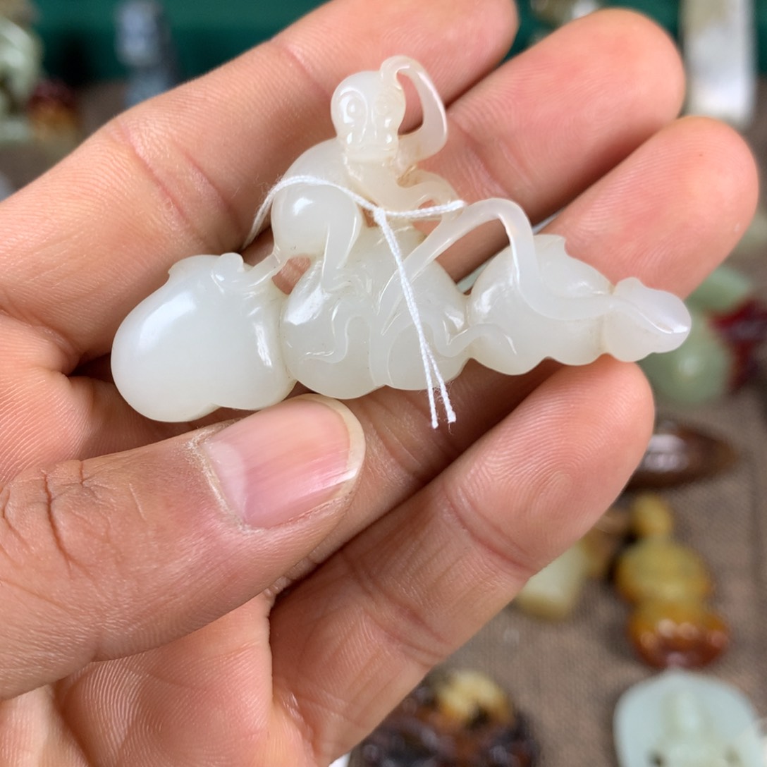 和田玉颈饰未镶嵌