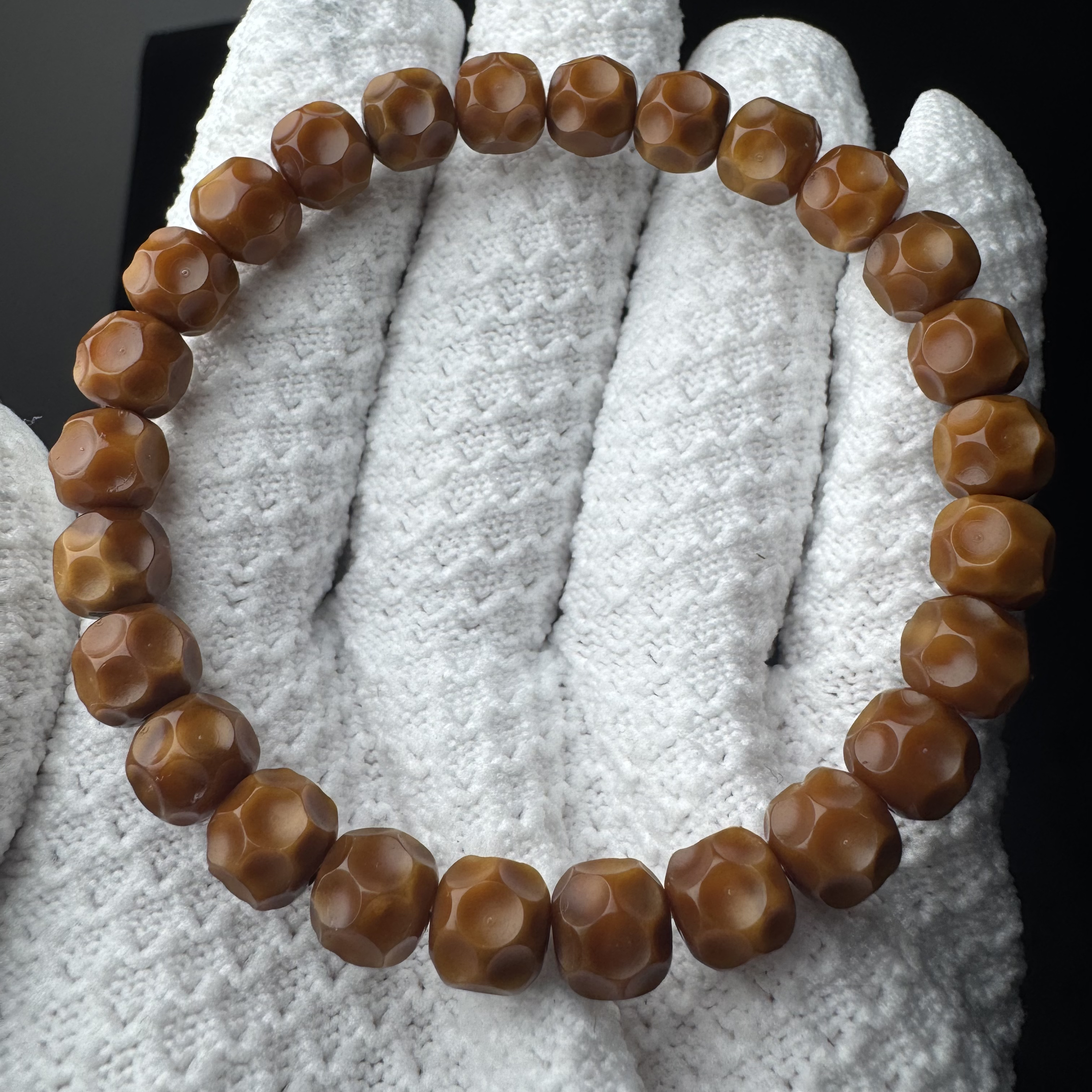 「朴朮」龙脊菩提9×8无相阿呆 玉化微钥匙孔（有缩尺介意勿拍）