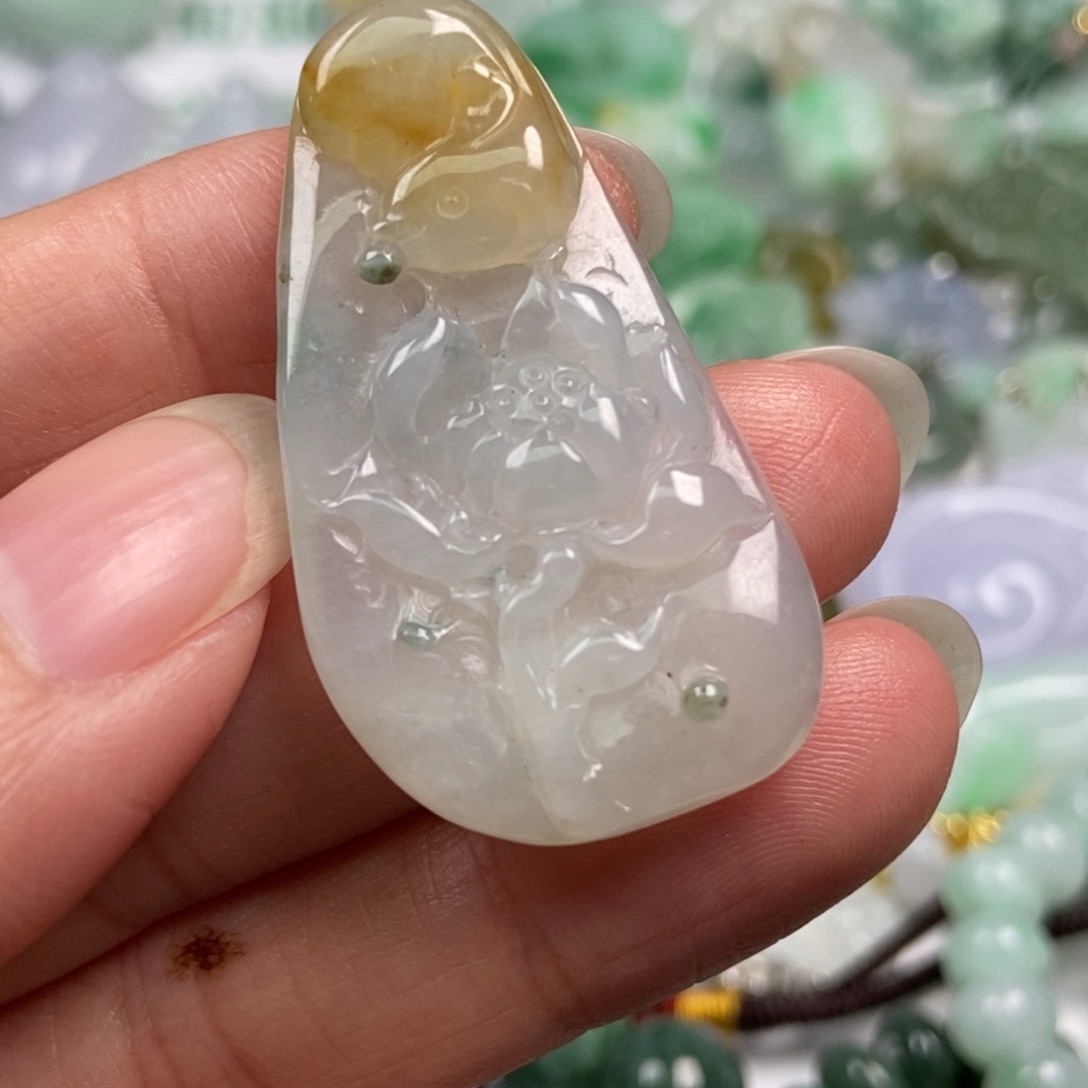 翡翠未镶嵌颈饰翡翠