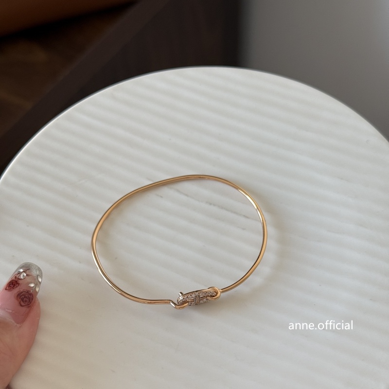 铜合金手镯 【S265】小众设计感猪鼻子镶锆闪耀开口手镯
