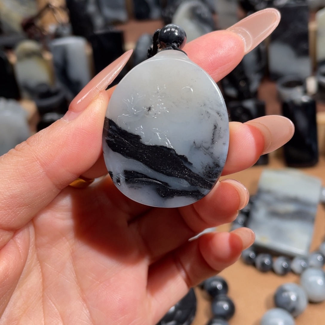 颈饰未镶嵌和田玉世***失