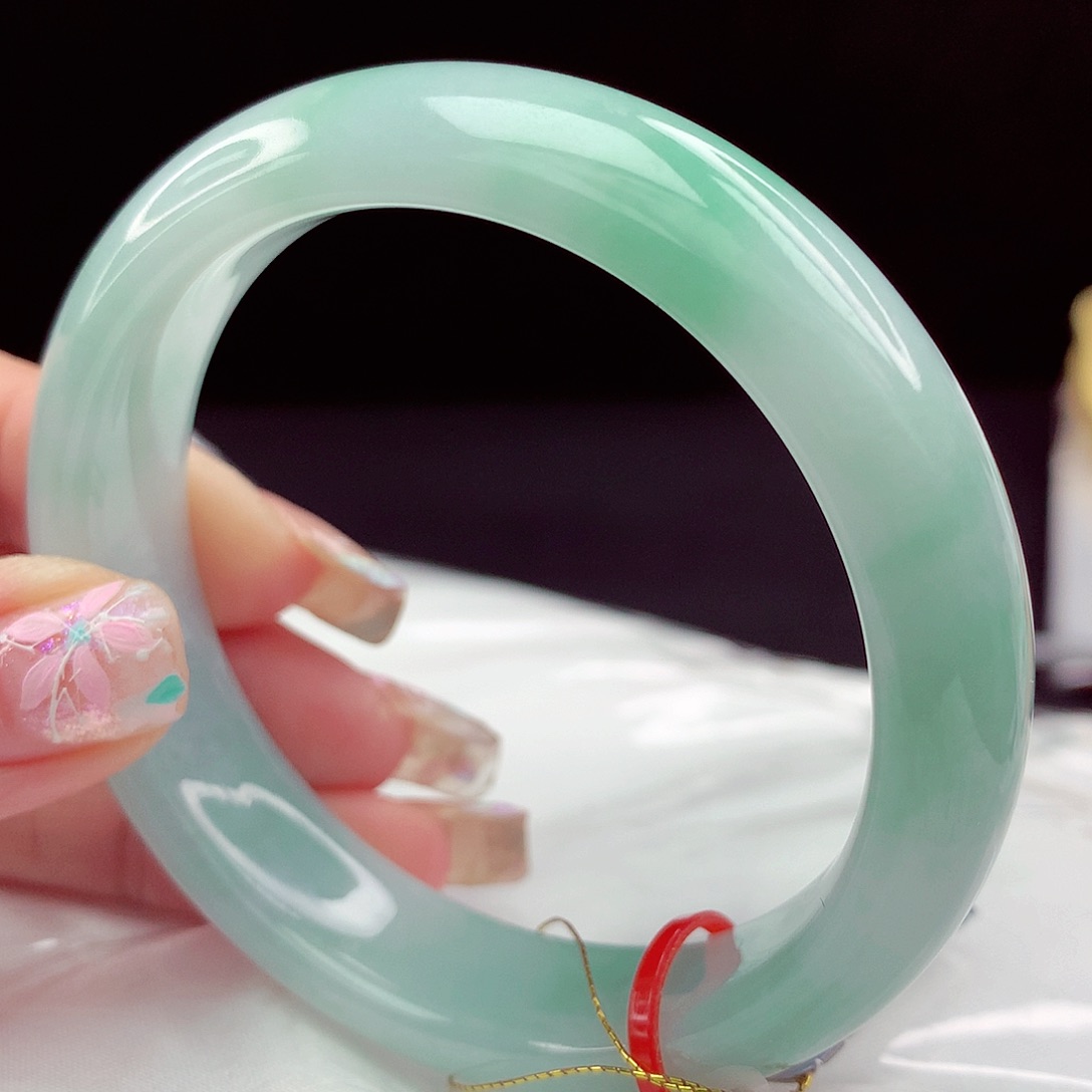 翡翠手镯未镶嵌53圈4557