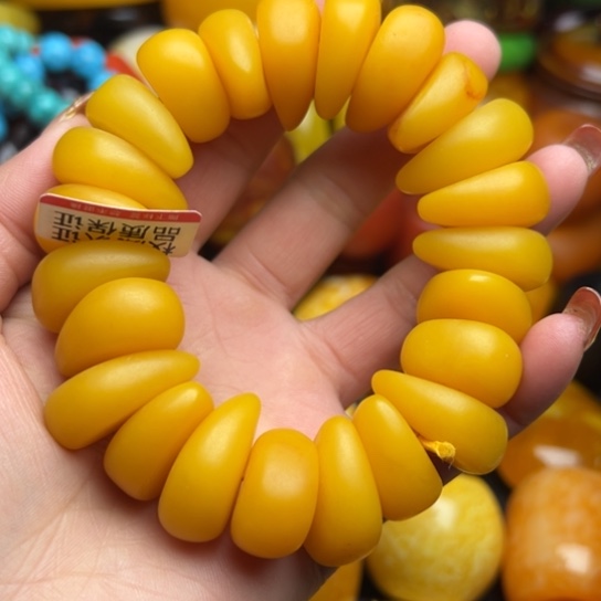 琥珀手串未镶嵌蜜蜡