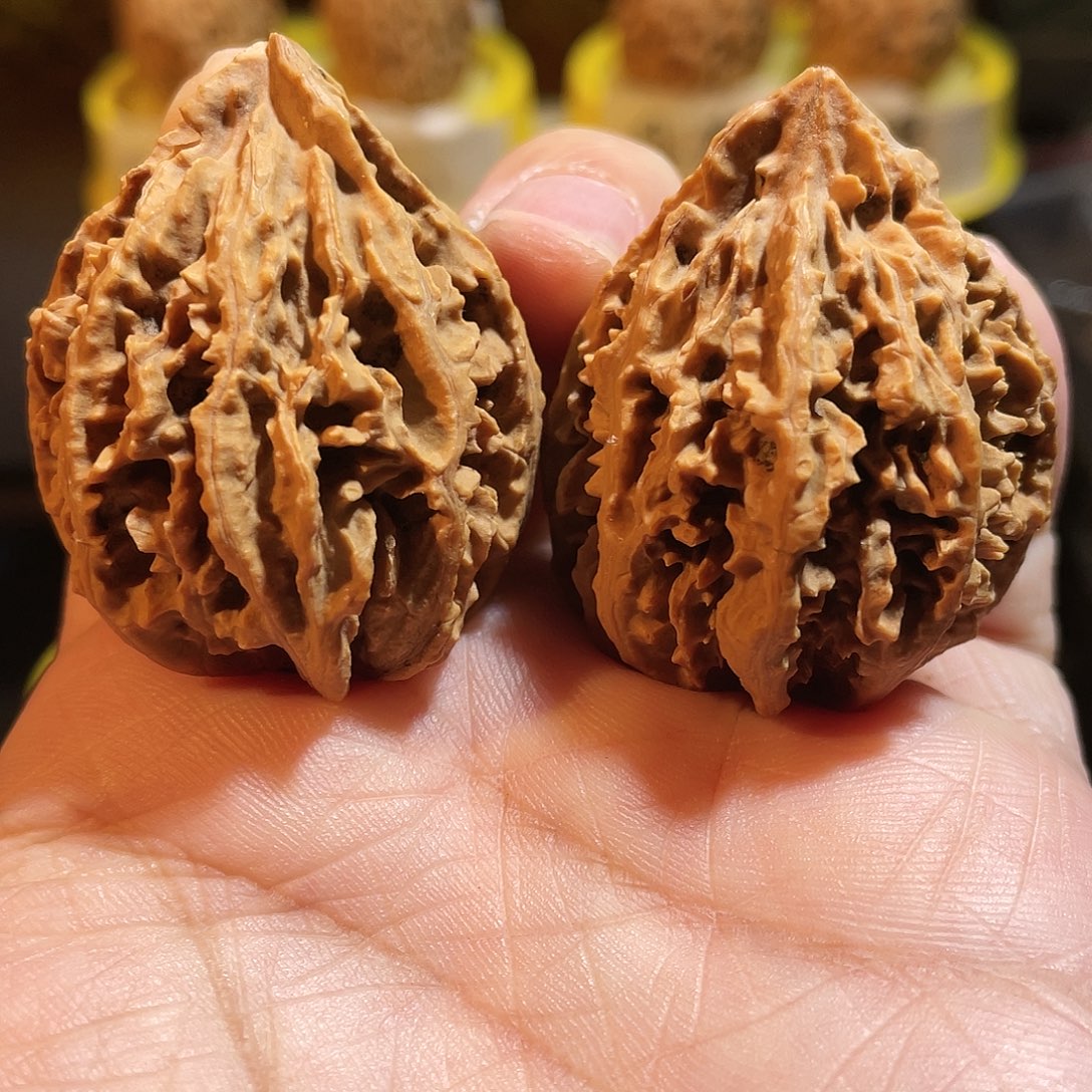 吊坠文玩核桃刺龙