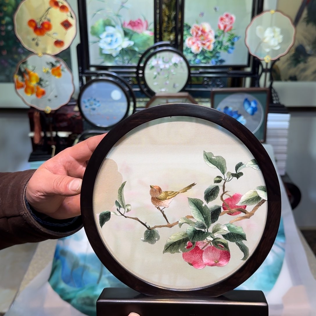 刺绣刺绣工艺精湛30