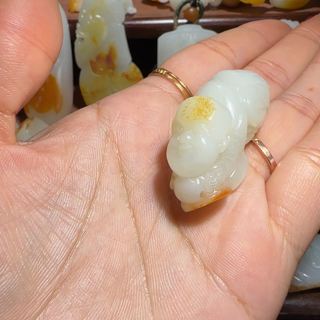 和田玉未镶嵌挂件