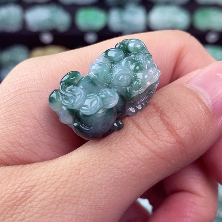 翡翠颈饰未镶嵌天然