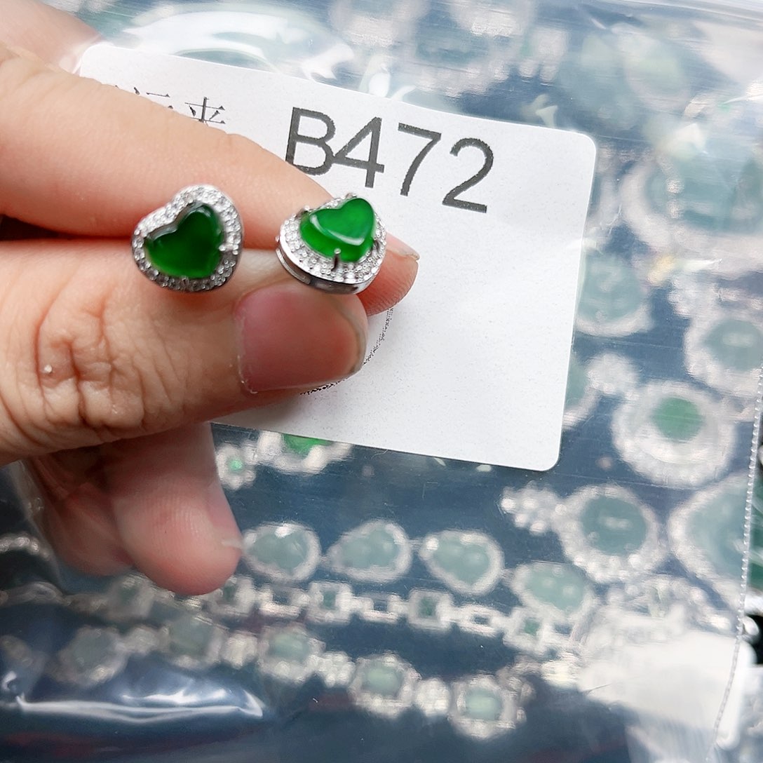 翡翠颈饰未镶嵌翡翠472