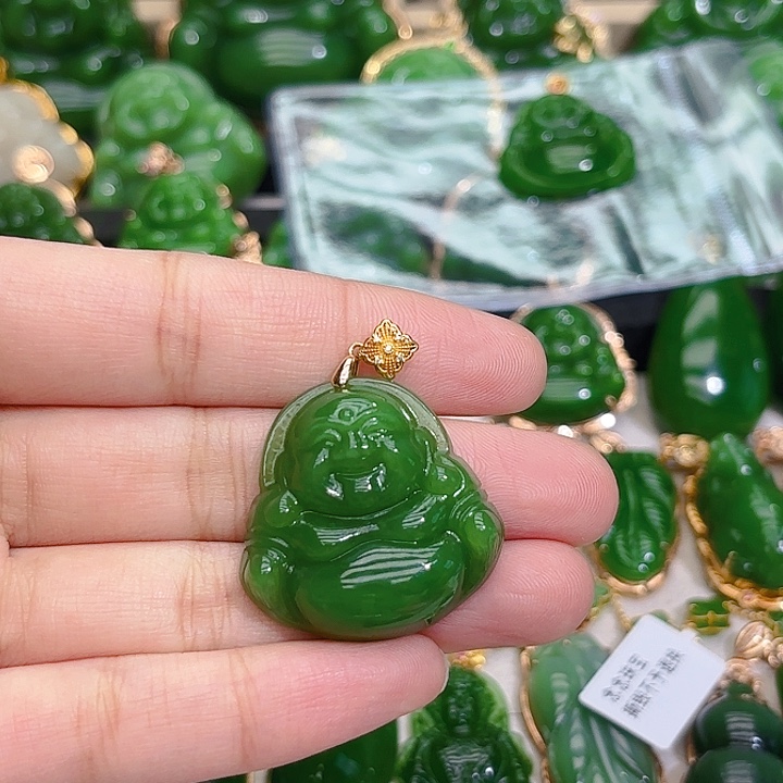 和田玉（碧玉）颈饰18K金镶嵌